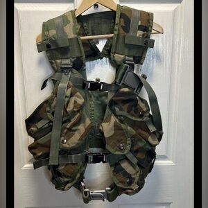 USGI Enhanced Load Bearing Vest LBV Woodland CAMO 6 Pouches Tactical BDU ALICE